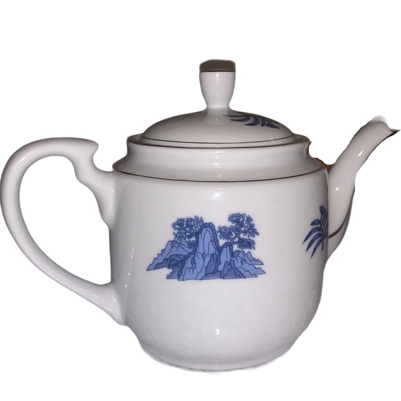 Vintage Made in Taiwan Tea Pot - Picture 1 of 12